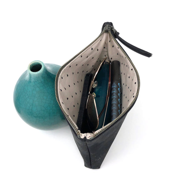 Slim Zip Pouch Sustainable Black Cork - 3 Sizes