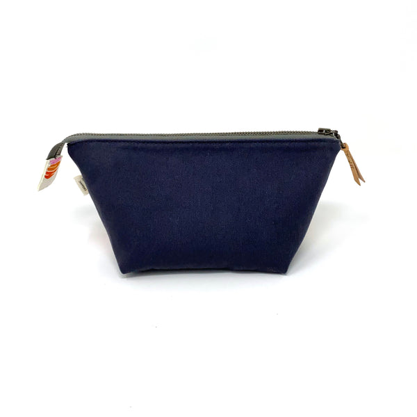 Open Wide Pouch Universal Love