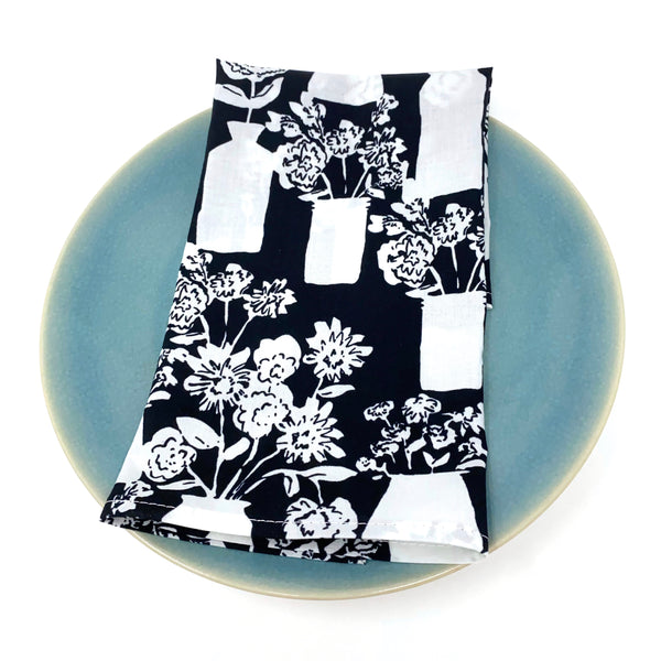 Organic Napkins - Set of 4 Black and White Bouquet