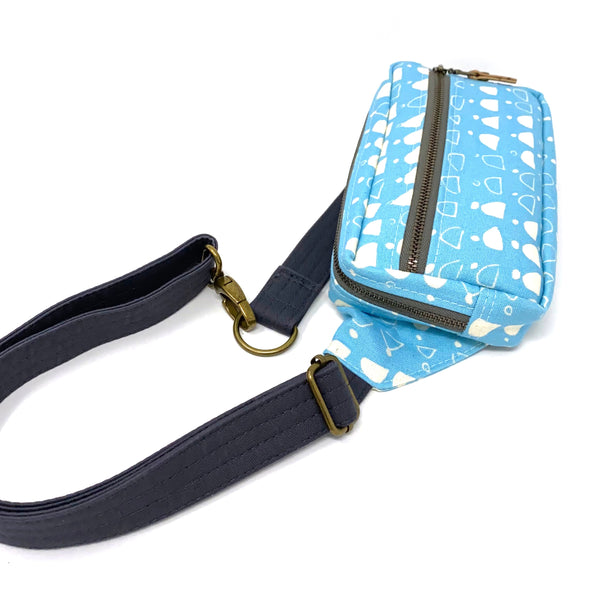 Fanny Pack Blue Dots