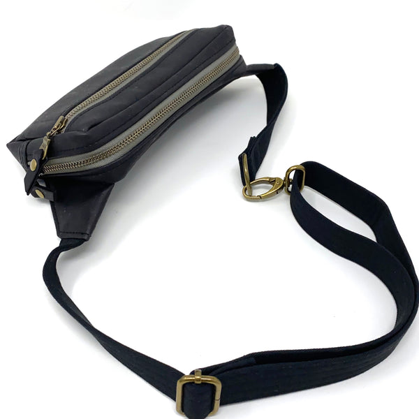 Fanny Pack Sustainable Black Cork