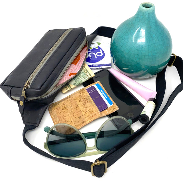 Fanny Pack Sustainable Black Cork