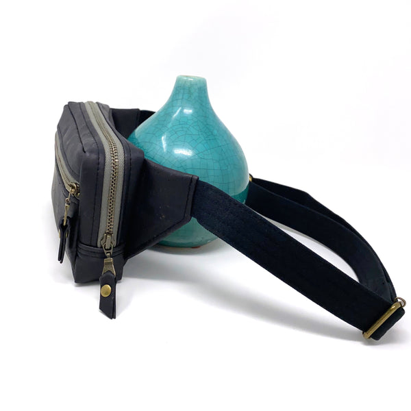 Fanny Pack Sustainable Black Cork