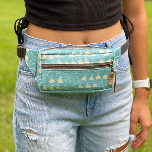 Fanny Pack Blue Dots